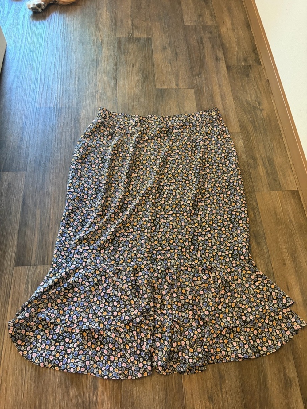 Elisabeth by Liz Claiborne Women’s Cottagecore Floral Skirt w/ Ruffle Hem SZ 16
